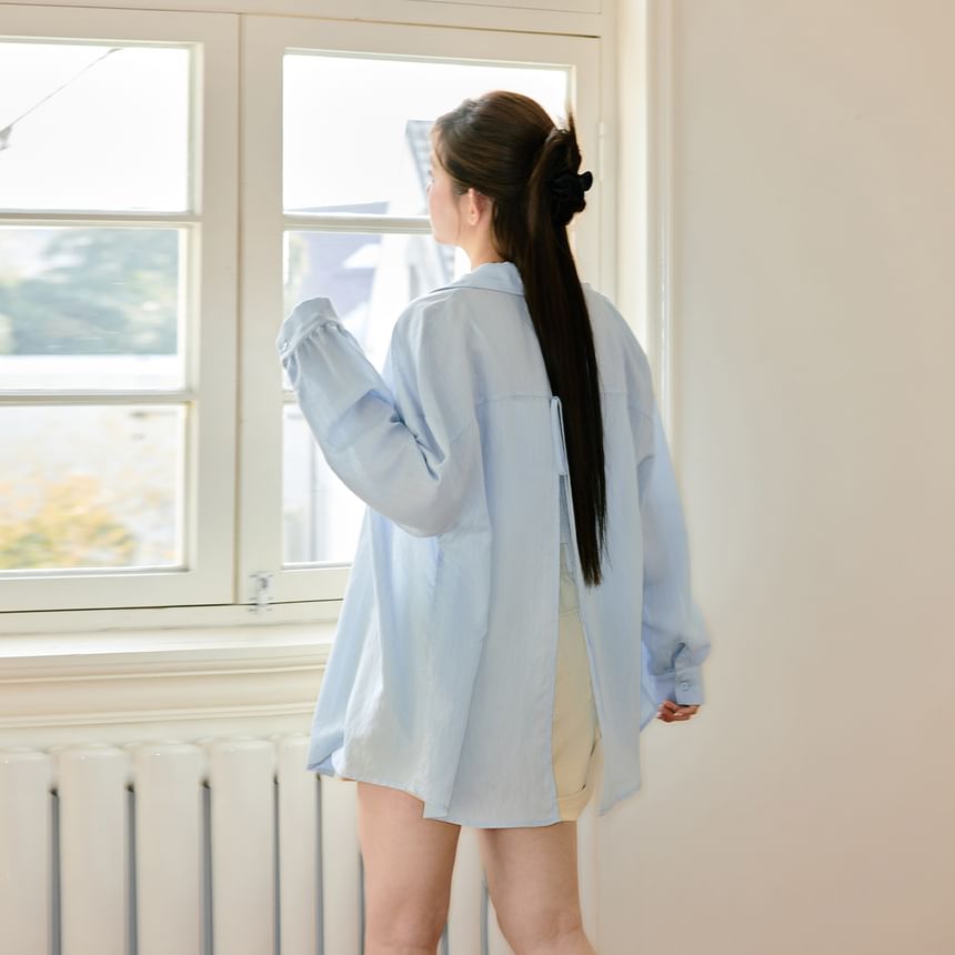 Lettering Crop Camisole Top / Long-Sleeve Plain Oversized Shirt / High Waist Roll Up Denim Shorts