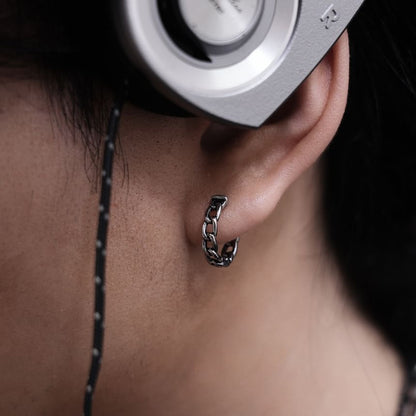 Chain Huggie Earring