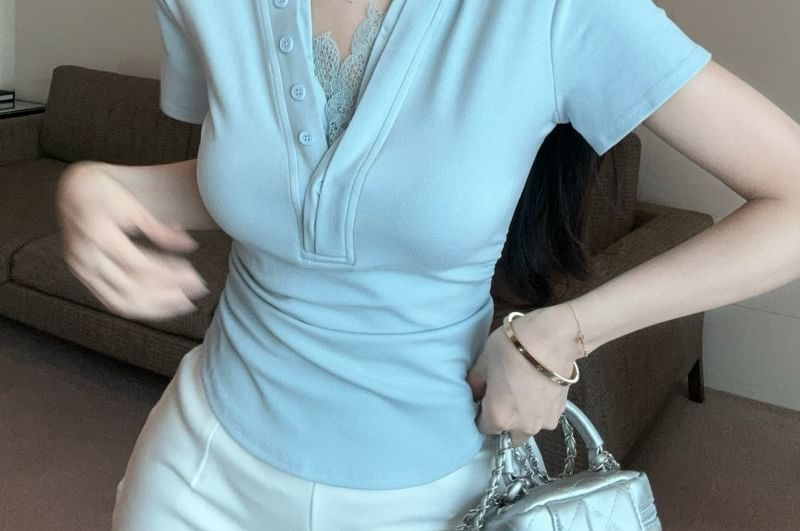 Short-Sleeved V-Neck Plain Lace-Trimmed Cropped Tee