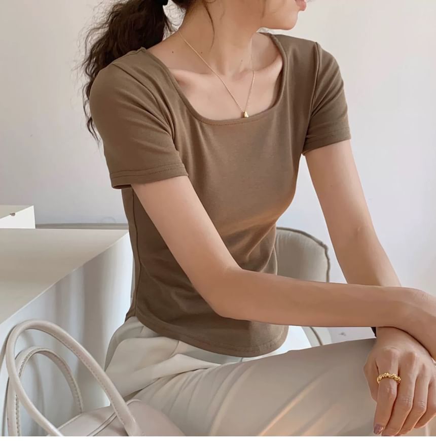 Plain Square-Neck Short-Sleeved Tee