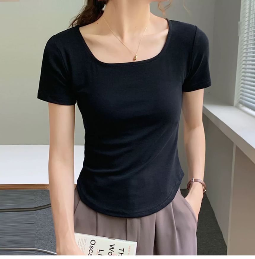 Plain Square-Neck Short-Sleeved Tee