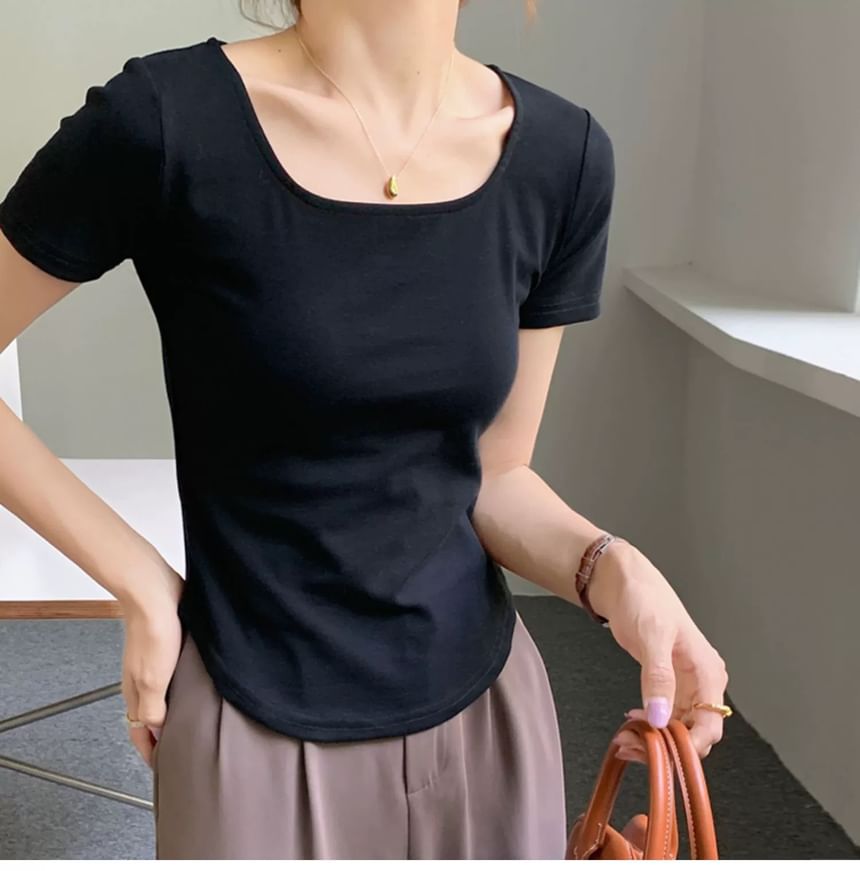 Plain Square-Neck Short-Sleeved Tee
