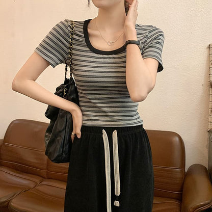 Striped Scoop-Neck Short-Sleeved Cropped Tee