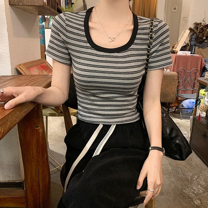Striped Scoop-Neck Short-Sleeved Cropped Tee