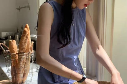 Sleeveless Round-Neck Plain Pleated Blouse