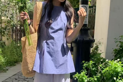 Sleeveless Round-Neck Plain Pleated Blouse