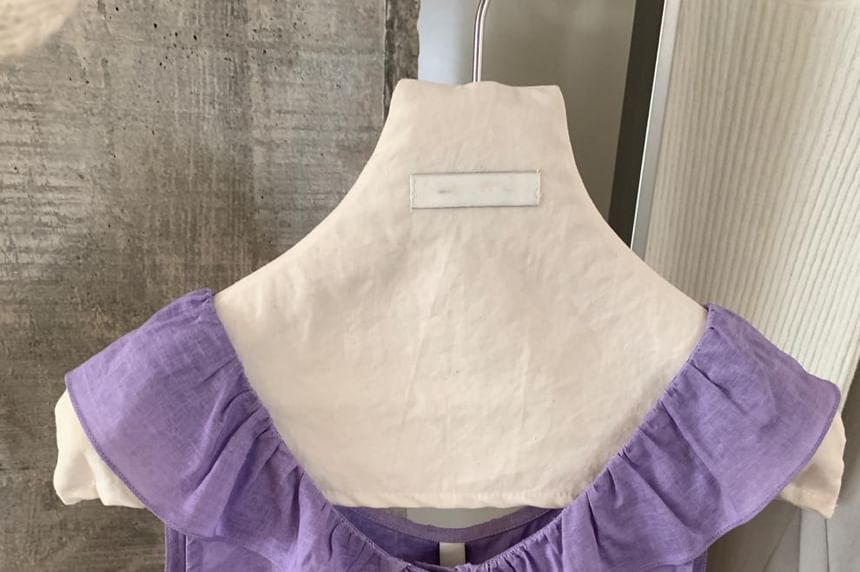 Sleeveless Scoop-Neck Plain Ruffled Button-Up Blouse