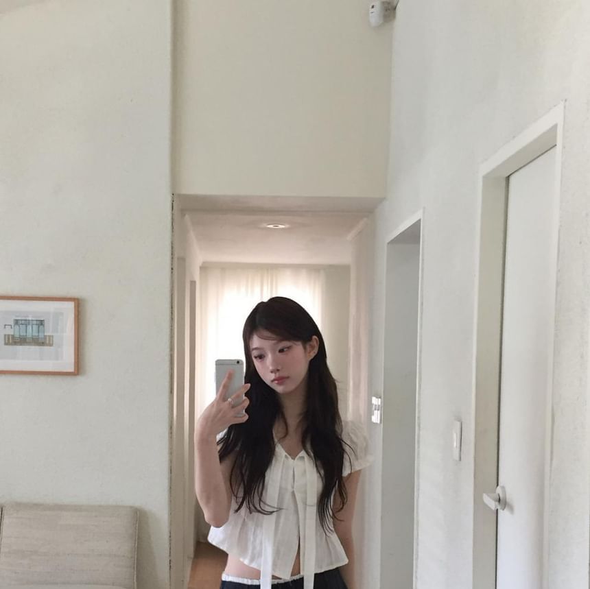 Ruffled Short-Sleeved V-Neck Plain Cropped Button-Up Blouse