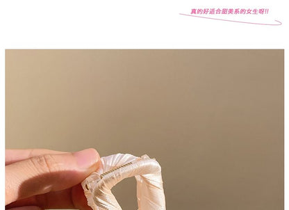 Faux Claw Hair Pearl