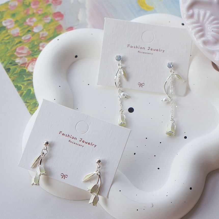 Tulip / Earring On Dangle Clip