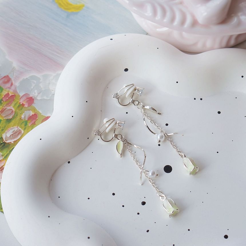 Tulip / Earring On Dangle Clip
