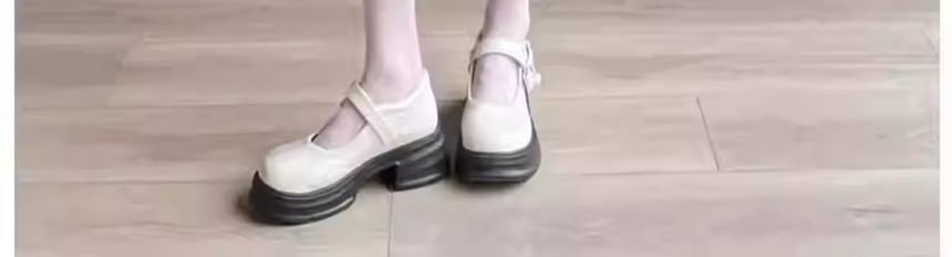 High Waist Frill Trim Denim Hot Pants