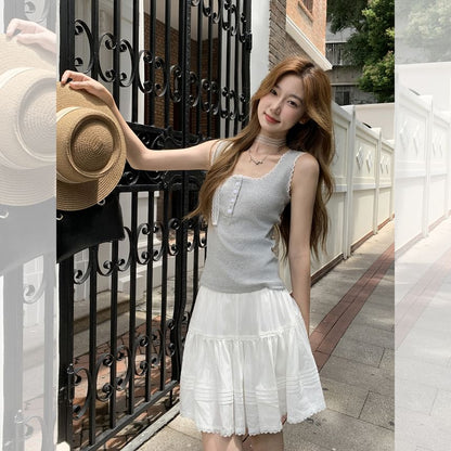 Lace-Trimmed Slim-Fit Scoop-Neck Cropped Tank Top