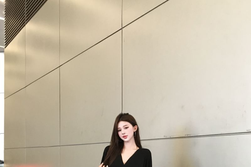 Long-Sleeve V-Neck Slit Sheath Dress - Altfashion Shop