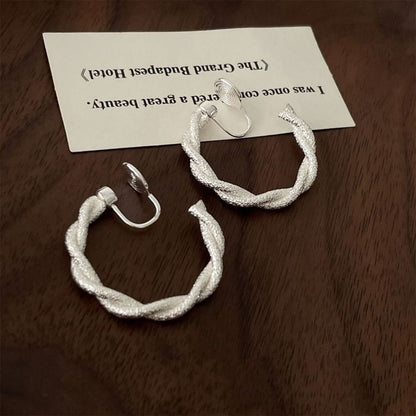 Earring Huggie Twisted