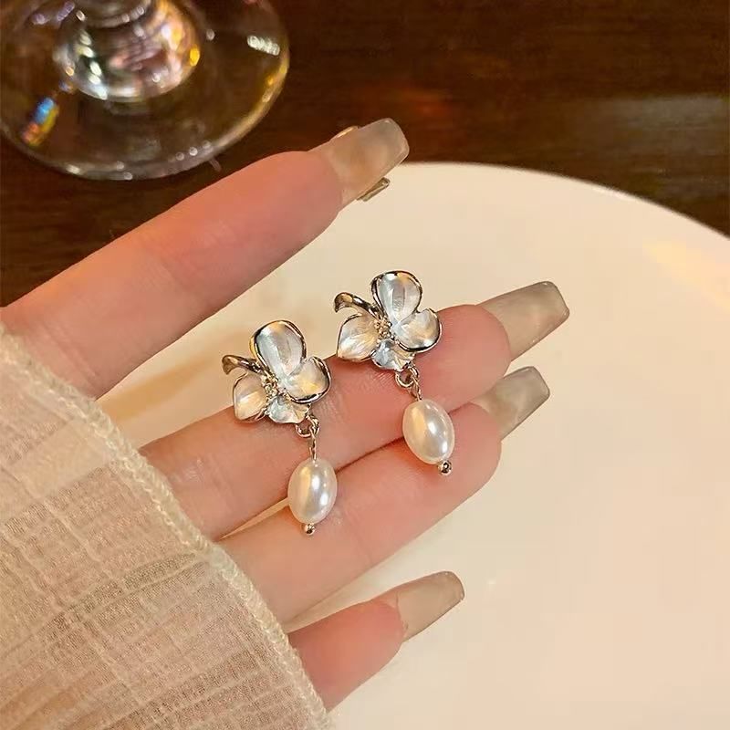 Floral Dangle Earring