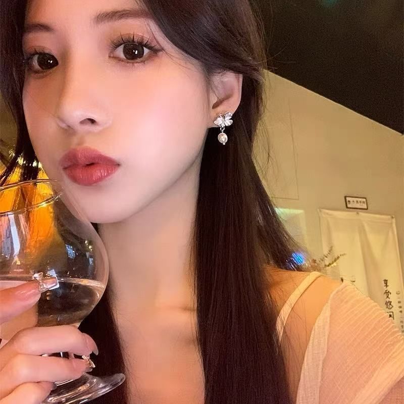 Floral Dangle Earring