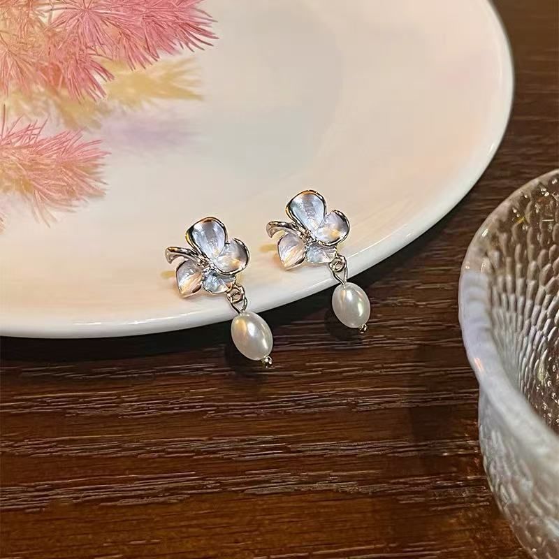 Floral Dangle Earring