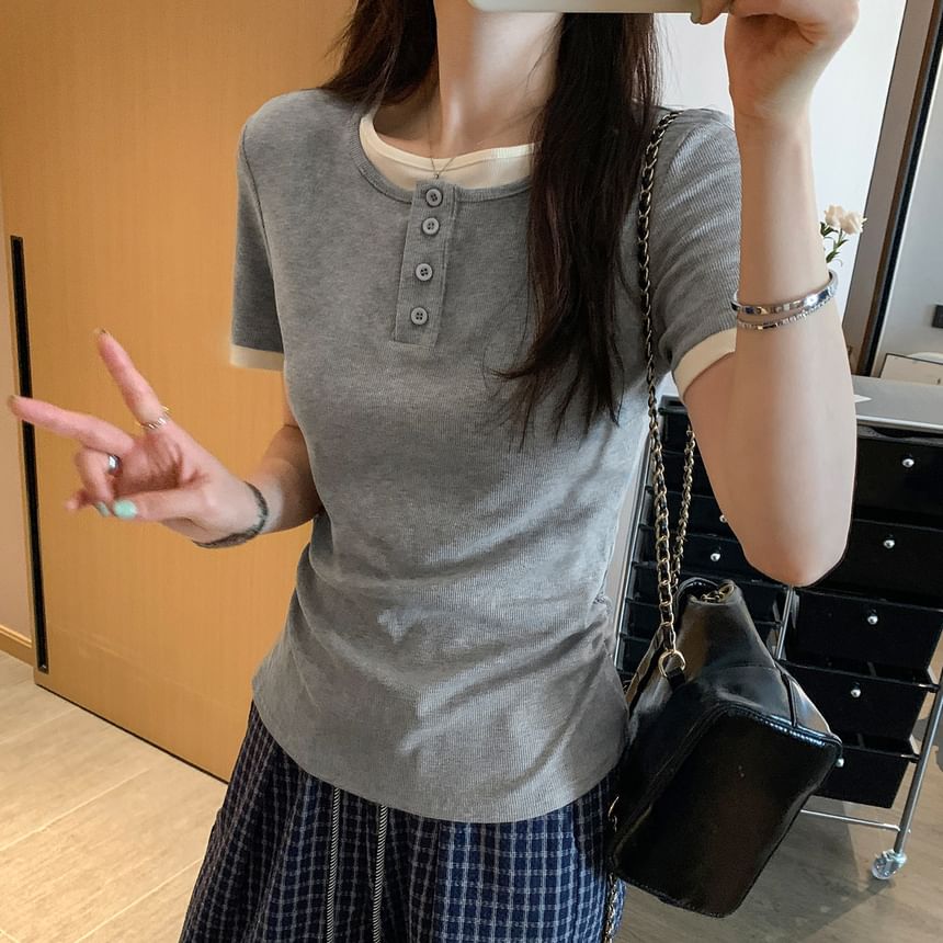 Mock Two-Piece Half-Button Short-Sleeved Slim-Fit Top