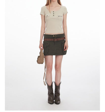 Plain Scoop-Neck Cropped Short-Sleeved Tee