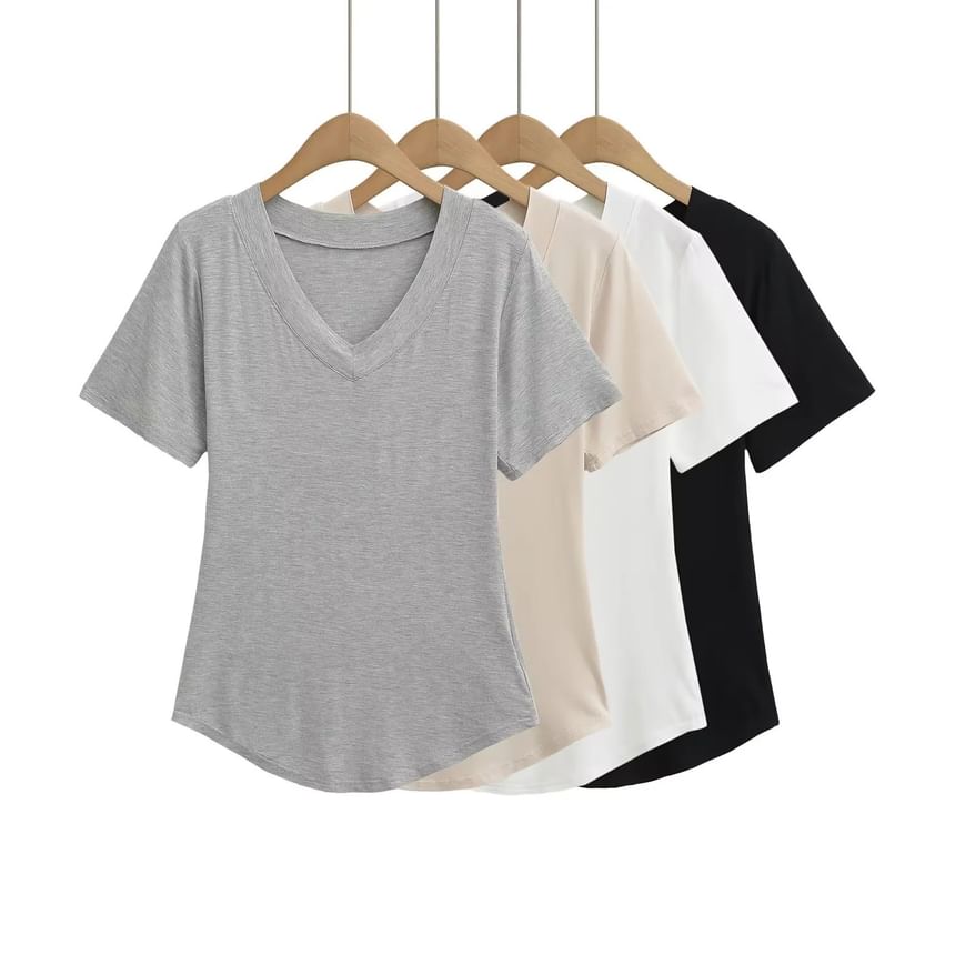 Plain V-Neck Short-Sleeved Tee