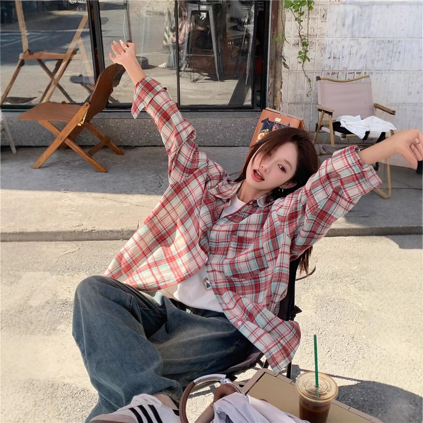 Plaid Collared Long-Sleeved Button-Up Shirt