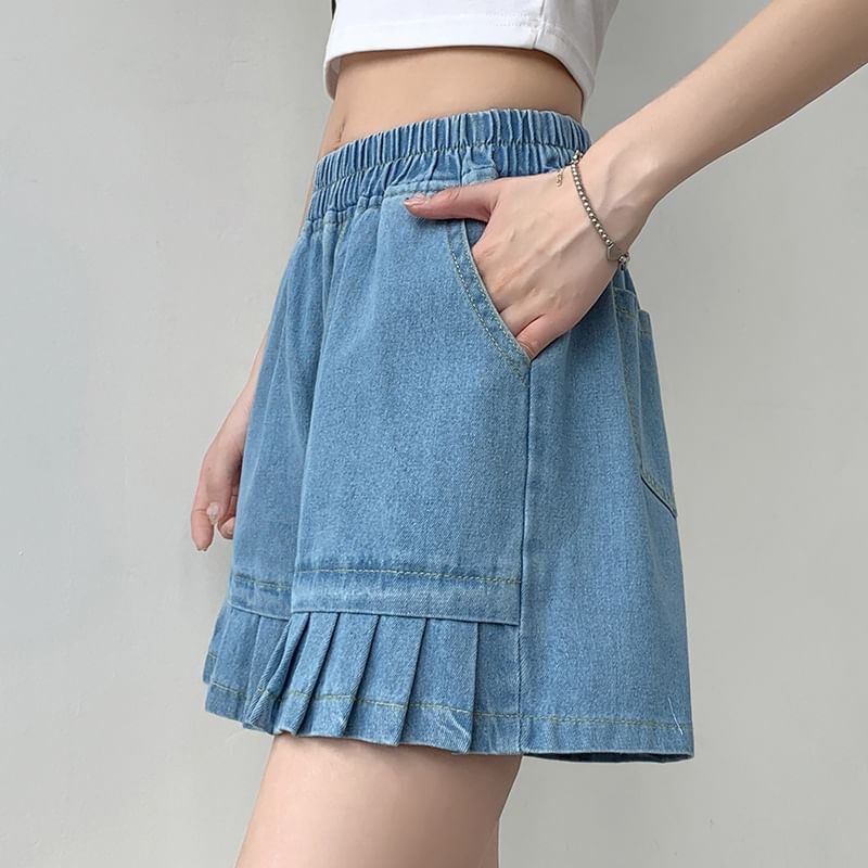 Mid Waist Pleated Denim Shorts