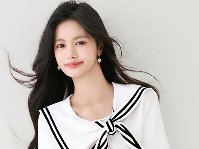 Striped Trimmed Sailor-Collar Asymmetric Short-Sleeved Tee