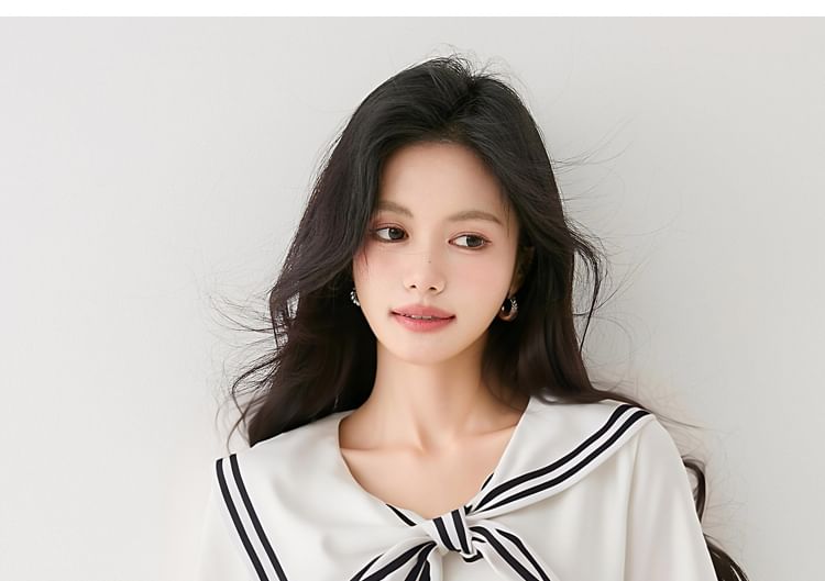 Striped Trimmed Sailor-Collar Asymmetric Short-Sleeved Tee