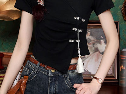 Plain Ruched Asymmetric V-Neck Frog-Buttoned Cropped Top