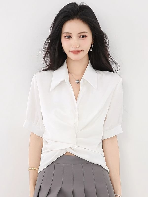 Plain Ruched Collared Elbow-Sleeved Cropped Blouse
