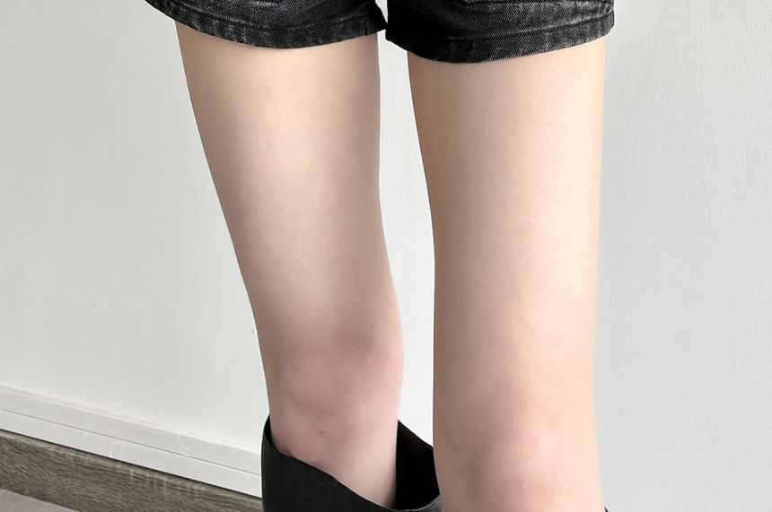 Low Rise Washed Zip Detail Denim Shorts