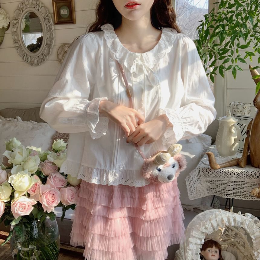 Plain Button-Up Blouse with Ruffle Collar & Lace Trim, Long-Sleeved