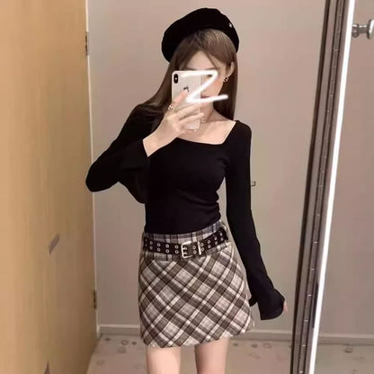 Plain Scoop-Neck Long-Sleeved T-Shirt