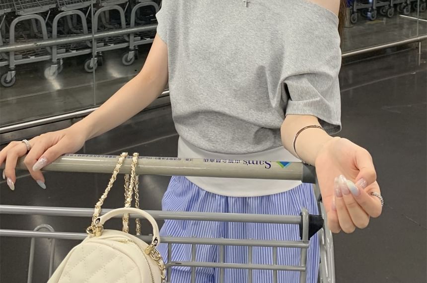 Cold-Shoulder Mock Two-Piece Short-Sleeved Tee