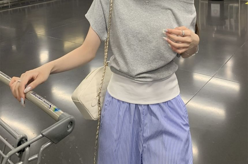 Cold-Shoulder Mock Two-Piece Short-Sleeved Tee
