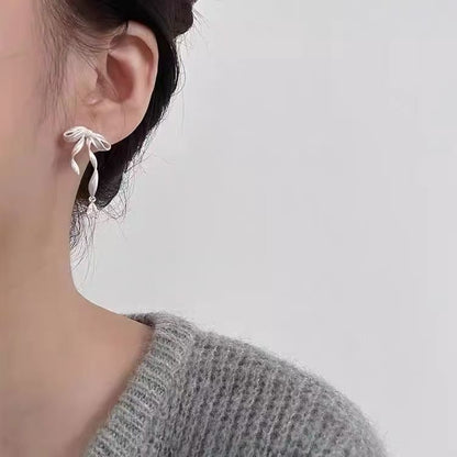 Drop Clip-On Rhinestone Bow / Earring