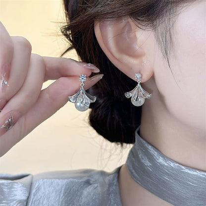 Ginkgo Rhinestone Pearl Earring Drop Faux