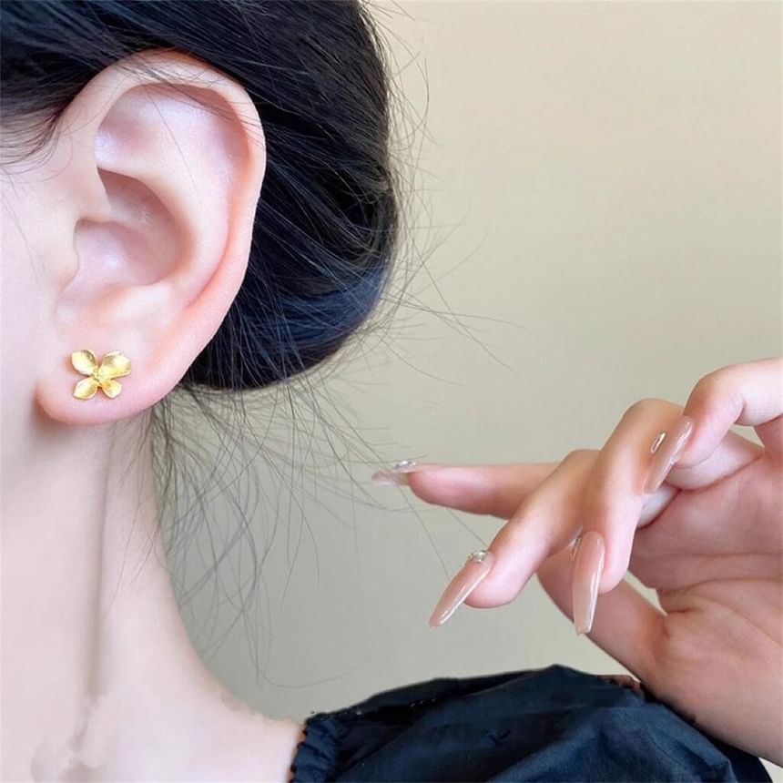 Ear Flower Stud