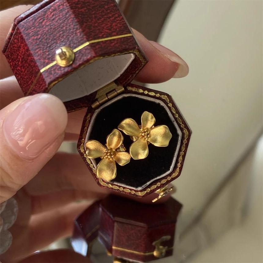 Ear Flower Stud