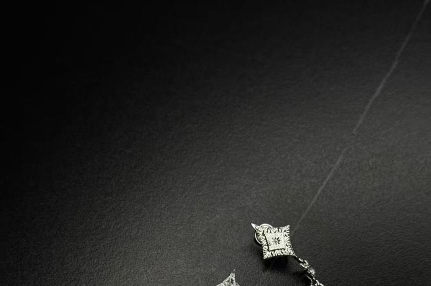 Drop Rhinestone Earring Clip-On Rhombus