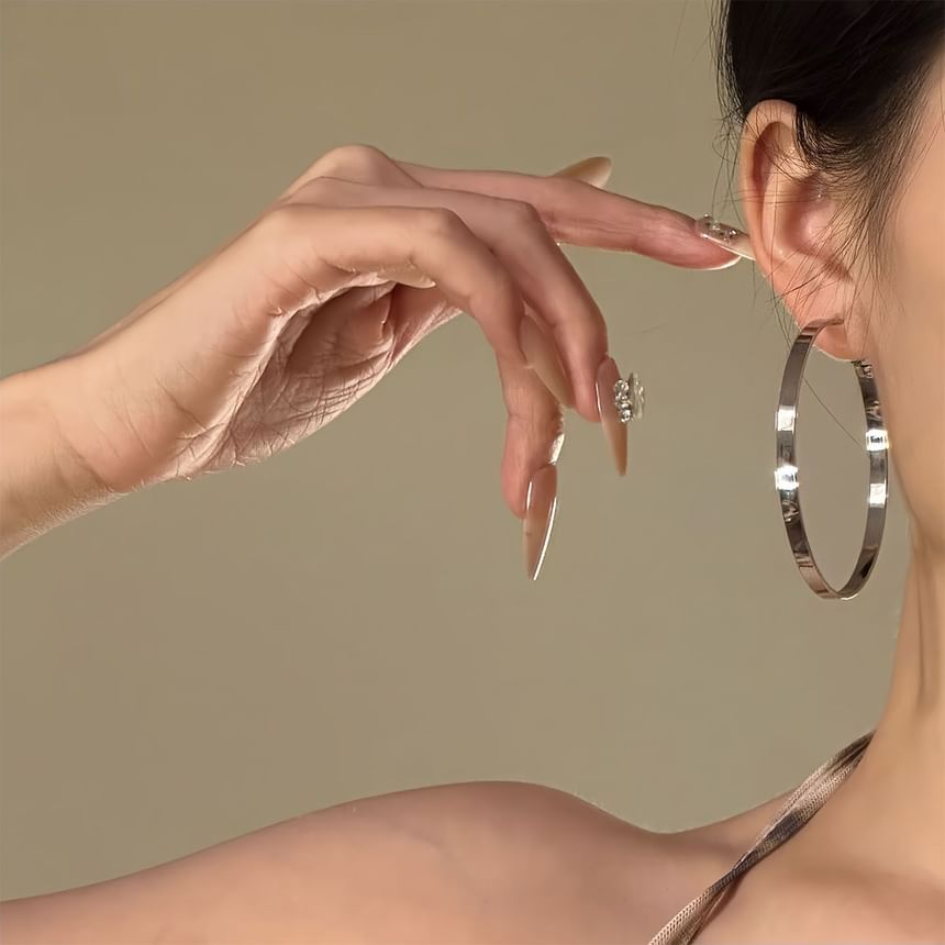 Leverback Earring Shiny Hoop