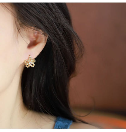 Huggie Earring Rhinestone Flower