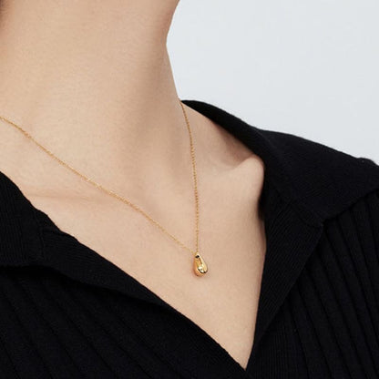 Teardrop Pendant Necklace