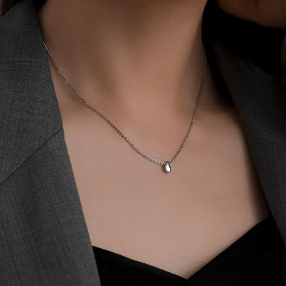 Teardrop Pendant Necklace