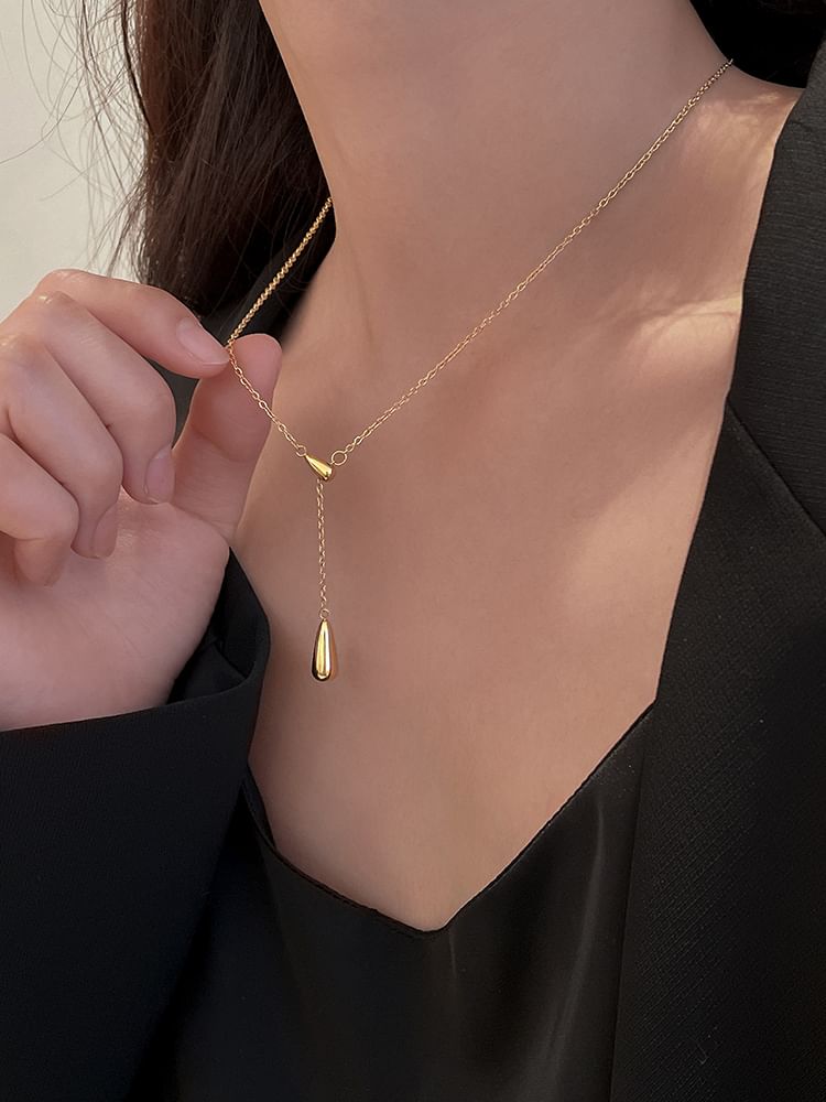 Pendant Teardrop Necklace