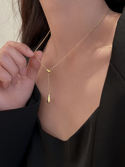 Pendant Teardrop Necklace