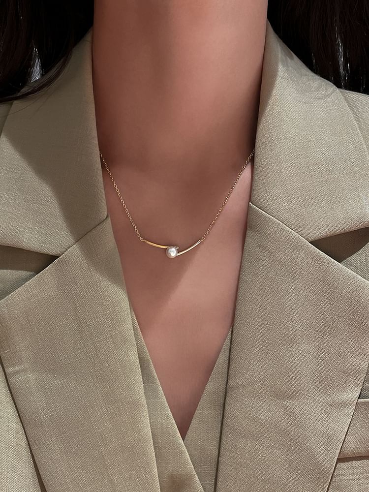 Pendant Necklace Faux Pearl