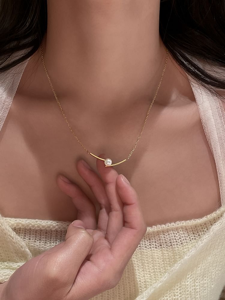 Pendant Necklace Faux Pearl