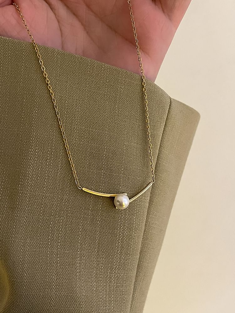 Pendant Necklace Faux Pearl